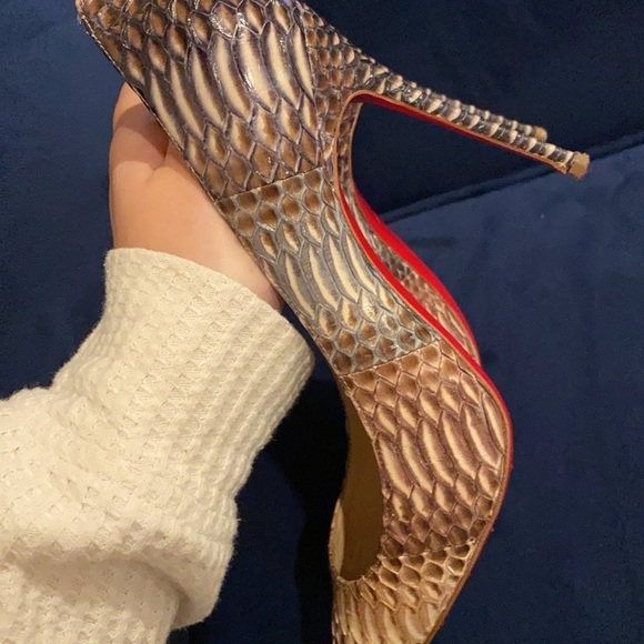 Christian Louboutin / Decollete Snake Décolleté 100 Point Toe Pumps 37.5 7.5 - Picture 12 of 13